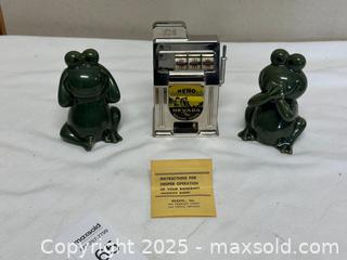 MaxSold Auction: Lot of 3 Coin Banks: 2 Ceramic Frog Banks & 1 Metal Slot Machine Bank - Livermore (California, USA) SELLER MANAGED Estate Sale Online Auction - Hansen Road