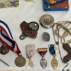 MaxSold Auction: Lot of Mixed Vintage Collectibles & Memorabilia - Livermore (California, USA) SELLER MANAGED Estate Sale Online Auction - Hansen Road