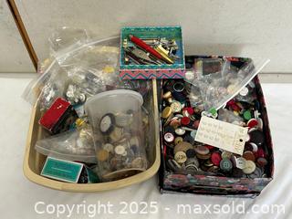 MaxSold Auction: Lot of Several Hundred Mixed Sewing Buttons & Notions - Livermore (California, USA) SELLER MANAGED Estate Sale Online Auction - Hansen Road