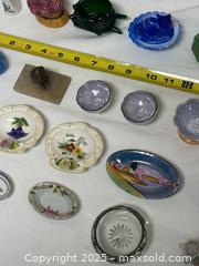 MaxSold Auction: Lot of Small Vintage Decorative Collectibles (Mini Dishes & Figurines) - Livermore (California, USA) SELLER MANAGED Estate Sale Online Auction - Hansen Road