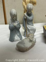 MaxSold Auction: Mixed Lot of Small Decorative Figurines and Objects - Livermore (California, USA) SELLER MANAGED Estate Sale Online Auction - Hansen Road