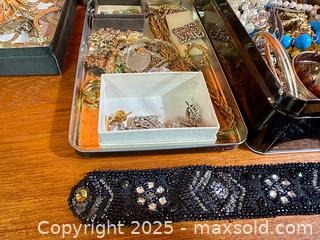 MaxSold Auction: Estate Jewelry - Hamilton (Ontario, Canada) SELLER MANAGED Estate Sale Online Auction - Gertrude Street