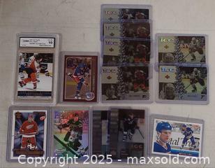 MaxSold Auction: 13x hockey cards lot ERIC LINDROS BRETT HULL - Toronto (Ontario, Canada) PARTNER MANAGED Reseller Online Auction - Queen Street West
