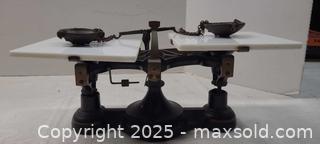 MaxSold Auction: Lot of 2 Vintage Mechanical Kitchen & Balance Scales - Toronto (Ontario, Canada) PARTNER MANAGED Reseller Online Auction - Queen Street West