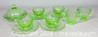 MaxSold Auction: Vintage 1930s Federal Glass Uranium? Child’s 12pc Tea Set - Newmarket (Ontario, Canada) SELLER MANAGED Reseller Online Auction - Lundys Lane