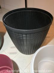 MaxSold Auction: Planters A - Kingston (Ontario, Canada) PARTNER MANAGED Estate Sale Online Auction - Roosevelt Drive