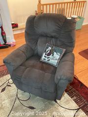 MaxSold Auction: Power Recliner A - Kingston (Ontario, Canada) PARTNER MANAGED Estate Sale Online Auction - Roosevelt Drive