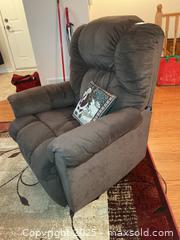 MaxSold Auction: Power Recliner A - Kingston (Ontario, Canada) PARTNER MANAGED Estate Sale Online Auction - Roosevelt Drive