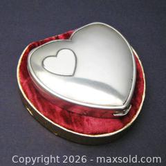 MaxSold Auction: Sterling Silver Vintage Heart Shaped Compact  - Aurora (Ontario, Canada) PARTNER MANAGED Downsizing Online Auction - Murray Drive