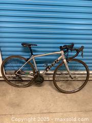 MaxSold Auction: Trek Domane ALR Aluminum Road Bike – Size ~54cm - Vancouver (British Columbia, Canada) SELLER MANAGED Reseller Online Auction - East 7th Avenue (STORAGE)