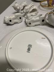 MaxSold Auction: Vintage Mixed Ceramic Kitchen & Decor Lot – Spice Houses, Plates, Figurines  - Vancouver (British Columbia, Canada) SELLER MANAGED Reseller Online Auction - East 7th Avenue (STORAGE)