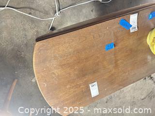 MaxSold Auction: Drop-Leaf Side Table, Traditional Wood Veneer, Medium Brown - B - Allentown (Pennsylvania, USA) SELLER MANAGED Moving Online Auction -  South Fulton Street
