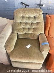 MaxSold Auction: Tufted High-Back Manual Recliner Chair, Olive Green - C - Allentown (Pennsylvania, USA) SELLER MANAGED Moving Online Auction -  South Fulton Street