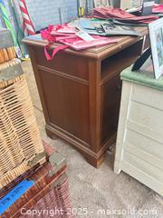 MaxSold Auction: Wood Office Desk/Credenza with Left File Pedestal, 69 x 21.25 x 30 in - C - Allentown (Pennsylvania, USA) SELLER MANAGED Moving Online Auction -  South Fulton Street