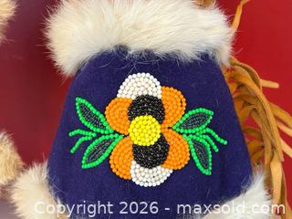 MaxSold Auction: Beaded Leather Gloves with Fur Trim Floral Design - London (Ontario, Canada) PARTNER MANAGED Downsizing Online Auction - Trillium Crescent