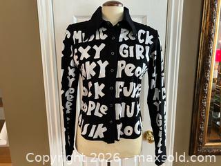 MaxSold Auction: Designs by Naomi Bold Graphic Long Sleeve Toronto, Canada - London (Ontario, Canada) PARTNER MANAGED Downsizing Online Auction - Trillium Crescent