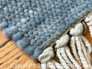 MaxSold Auction: Handwoven Wool Accent Rug with Fringe – 18in x 30in - London (Ontario, Canada) PARTNER MANAGED Downsizing Online Auction - Trillium Crescent