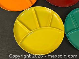 MaxSold Auction: Imperial International San Remo Divided Plates – Set of 8 – Made in Japan - London (Ontario, Canada) PARTNER MANAGED Downsizing Online Auction - Trillium Crescent