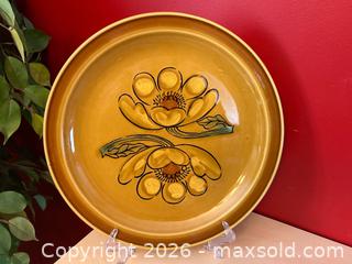 MaxSold Auction: International Stone Ware “Calypso” Plate – Japan – 12in D - London (Ontario, Canada) PARTNER MANAGED Downsizing Online Auction - Trillium Crescent