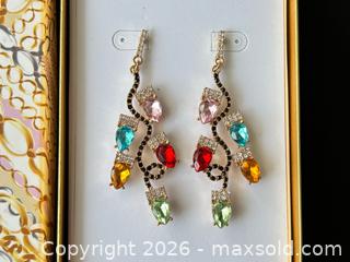MaxSold Auction: Isaac Mizrahi New York Multi-Stone Drop Earrings (Boxed) - London (Ontario, Canada) PARTNER MANAGED Downsizing Online Auction - Trillium Crescent