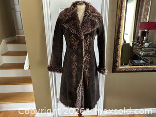 MaxSold Auction: Jessica Penny Lane / Afghan-Style Leather Coat with Faux Fur Trim - London (Ontario, Canada) PARTNER MANAGED Downsizing Online Auction - Trillium Crescent