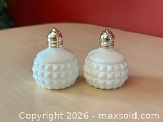 MaxSold Auction: Made in Japan Milk Glass Salt & Pepper Shakers – Diamond Pattern - London (Ontario, Canada) PARTNER MANAGED Downsizing Online Auction - Trillium Crescent