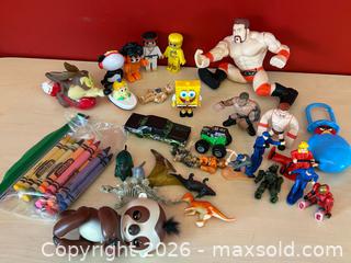 MaxSold Auction: Mixed Lot of Small Toys & Figures with Crayons (Approx. 32 Pieces) - London (Ontario, Canada) PARTNER MANAGED Downsizing Online Auction - Trillium Crescent