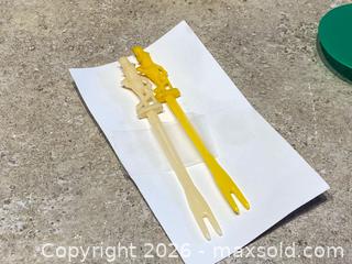 MaxSold Auction: Mr. Peanut Collectibles Lot – Bendy Figure, Whistles, Measuring Spoon & Hors d’Oeuvre Pick - London (Ontario, Canada) PARTNER MANAGED Downsizing Online Auction - Trillium Crescent