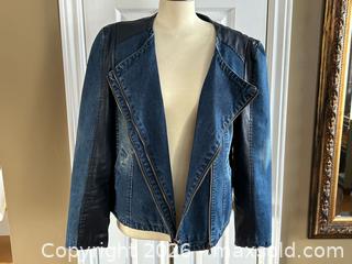 MaxSold Auction: NESS Denim Moto Jacket w/ Faux Leather Sleeves & Double Zipper – Women’s US 10–12 - London (Ontario, Canada) PARTNER MANAGED Downsizing Online Auction - Trillium Crescent