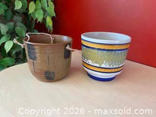MaxSold Auction: Pair of Studio Pottery Planters – Hanging & Tabletop - London (Ontario, Canada) PARTNER MANAGED Downsizing Online Auction - Trillium Crescent