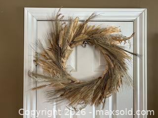 MaxSold Auction: Rustic Wheat-Style Wreath with Mixed Real & Faux Elements – 25in Diameter - London (Ontario, Canada) PARTNER MANAGED Downsizing Online Auction - Trillium Crescent