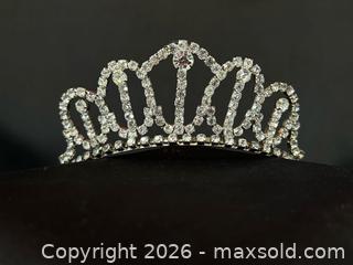 MaxSold Auction: Sparkling Vintage Rhinestone Bridal Tiara & Pageant Crown - London (Ontario, Canada) PARTNER MANAGED Downsizing Online Auction - Trillium Crescent