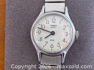 MaxSold Auction: Timex Quartz Wristwatch – Silver Tone, Expansion Band - London (Ontario, Canada) PARTNER MANAGED Downsizing Online Auction - Trillium Crescent