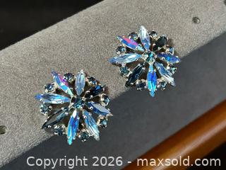 MaxSold Auction: Vintage Blue Marquise Starburst Signed Sherman Clip-On Earrings - London (Ontario, Canada) PARTNER MANAGED Downsizing Online Auction - Trillium Crescent
