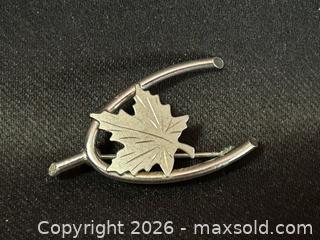 MaxSold Auction: Vintage Bond Boyd Sterling Silver Maple Leaf Brooch – Canadian Jewelry - London (Ontario, Canada) PARTNER MANAGED Downsizing Online Auction - Trillium Crescent