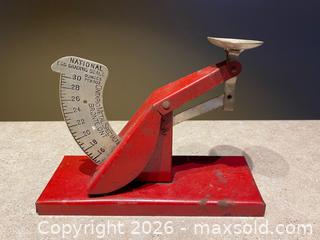 MaxSold Auction: Vintage Egg-Themed Collectibles Lot – Egg Scale, Ceramic Separator & Decorative Egg - London (Ontario, Canada) PARTNER MANAGED Downsizing Online Auction - Trillium Crescent