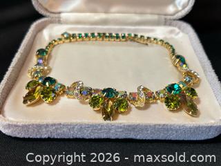 MaxSold Auction: Vintage Emerald & Peridot Rhinestone Bib Necklace 15in Gold Tone AB Accents - London (Ontario, Canada) PARTNER MANAGED Downsizing Online Auction - Trillium Crescent