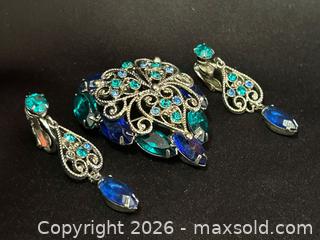 MaxSold Auction: Vintage Filigree Heart Brooch & Dangle Earring Set - London (Ontario, Canada) PARTNER MANAGED Downsizing Online Auction - Trillium Crescent