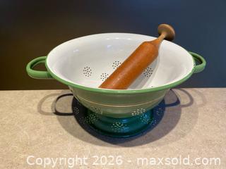 MaxSold Auction: Vintage Green Enamel Colander with Wooden Pestle - London (Ontario, Canada) PARTNER MANAGED Downsizing Online Auction - Trillium Crescent
