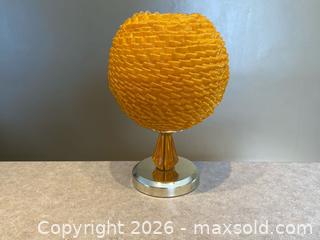 MaxSold Auction: Vintage Mid-Century Modern (MCM) Yellow "Spaghetti" Lucite Table Lamp, 1960s/70s - London (Ontario, Canada) PARTNER MANAGED Downsizing Online Auction - Trillium Crescent