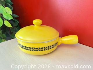 MaxSold Auction: Vintage Oven-Proof Covered Casserole / Skillet – Made in Japan - London (Ontario, Canada) PARTNER MANAGED Downsizing Online Auction - Trillium Crescent