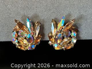 MaxSold Auction: Vintage Rhinestone Clip-On Earrings - London (Ontario, Canada) PARTNER MANAGED Downsizing Online Auction - Trillium Crescent