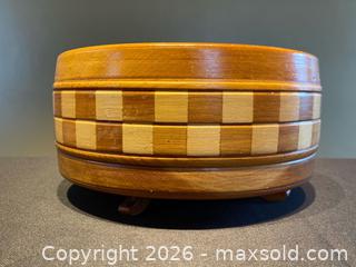 MaxSold Auction: Vintage Round Wooden Box with Checkerboard Inlay – Raised Feet - London (Ontario, Canada) PARTNER MANAGED Downsizing Online Auction - Trillium Crescent