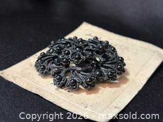 MaxSold Auction: Vintage Signed Weiss Rhinestone Starburst Brooch - London (Ontario, Canada) PARTNER MANAGED Downsizing Online Auction - Trillium Crescent