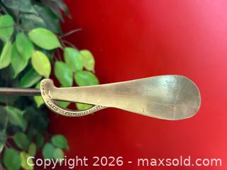 MaxSold Auction: Vintage Solid Brass Long Handle Shoe Horn - London (Ontario, Canada) PARTNER MANAGED Downsizing Online Auction - Trillium Crescent