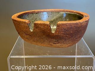 MaxSold Auction: Vintage Studio Pottery Ashtray / Trinket Bowl by Ed Drahanchuk – Canada - London (Ontario, Canada) PARTNER MANAGED Downsizing Online Auction - Trillium Crescent