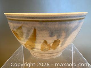 MaxSold Auction: Vintage Studio Pottery Bowl by Cathy Moxam – Canada - London (Ontario, Canada) PARTNER MANAGED Downsizing Online Auction - Trillium Crescent