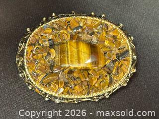 MaxSold Auction: Vintage Tiger's Eye Chip Oval Brooch - London (Ontario, Canada) PARTNER MANAGED Downsizing Online Auction - Trillium Crescent