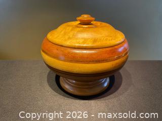 MaxSold Auction: Vintage Turned Wooden Lidded Bowl – Inlaid Banding – Pedestal Base - London (Ontario, Canada) PARTNER MANAGED Downsizing Online Auction - Trillium Crescent