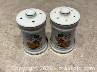 MaxSold Auction: Vintage Walt Disney Productions Mickey Mouse Chef Salt & Pepper Shakers (Pair) - London (Ontario, Canada) PARTNER MANAGED Downsizing Online Auction - Trillium Crescent